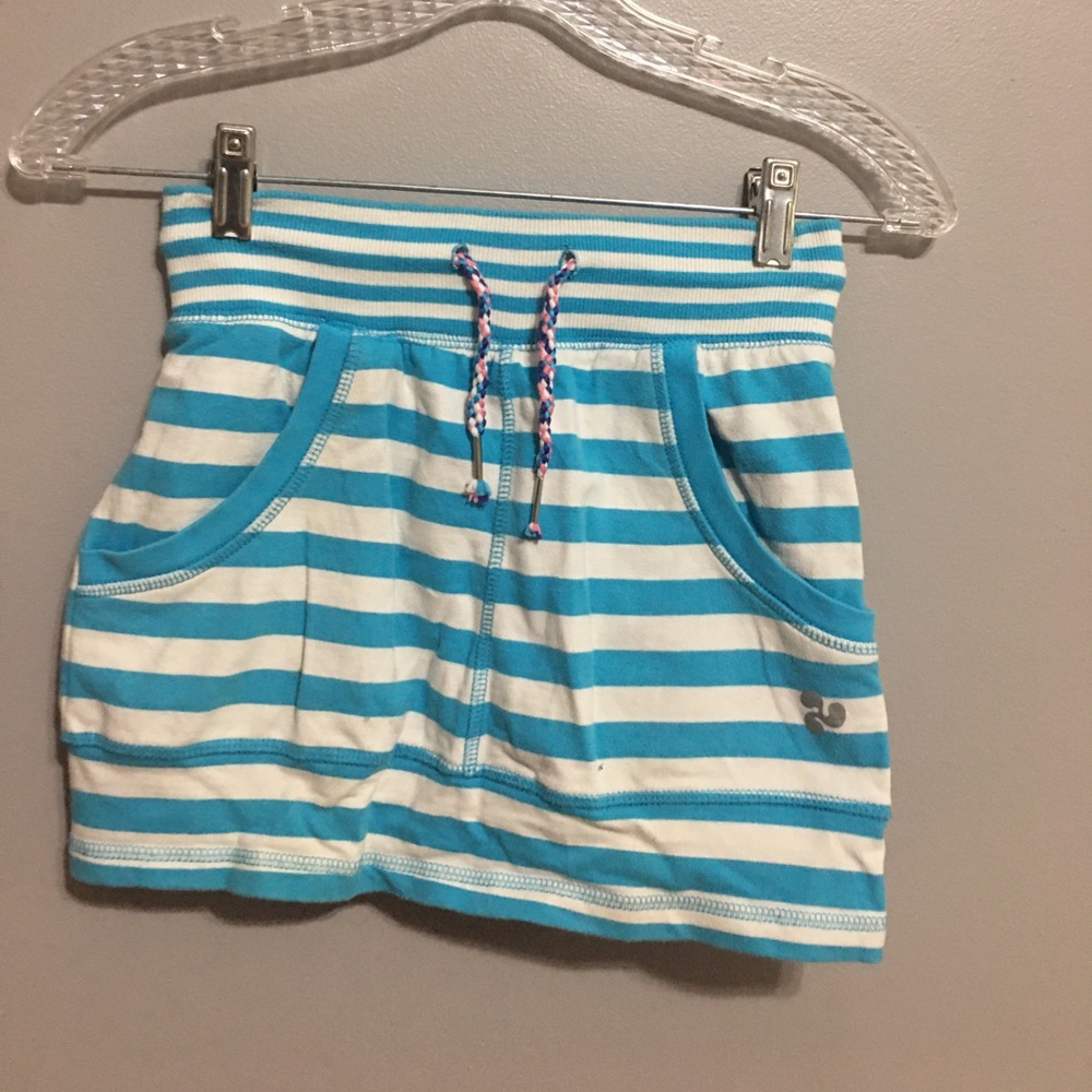 Triple flip skirt (fits size 6)